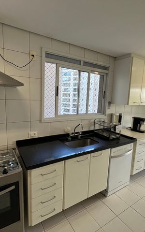 Apartamento à venda com 170m², 4 quartos e 3 vagas Apartamento à venda com 170m², 4 quartos e 3 vagasCozinha