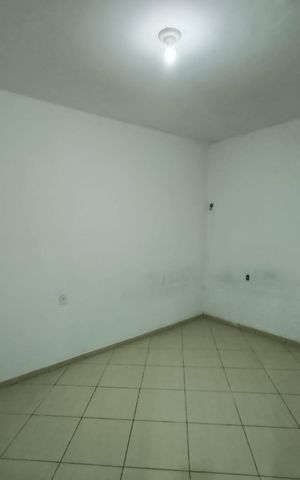 Casa à venda com 50m², 1 quarto e sem vaga