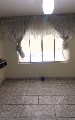 Casa à venda com 199m², 2 quartos e 2 vagasSala