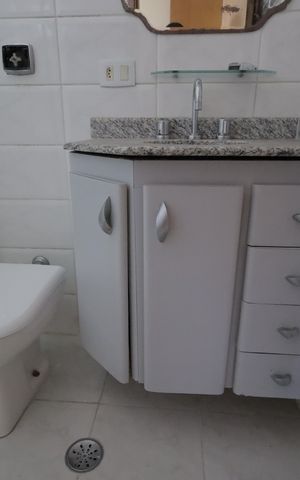 Apartamento à venda com 94m², 2 quartos e 2 vagasBanheiro Quarto Suíte