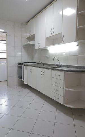 Apartamento à venda com 94m², 2 quartos e 2 vagasCozinha