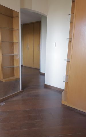 Apartamento à venda com 94m², 2 quartos e 2 vagasCloset