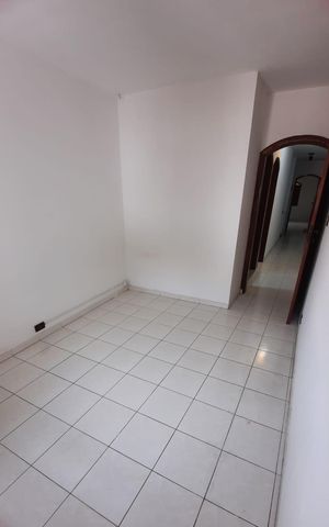 Casa à venda com 278m², 3 quartos e 4 vagas Casa à venda com 278m², 3 quartos e 4 vagasQuarto