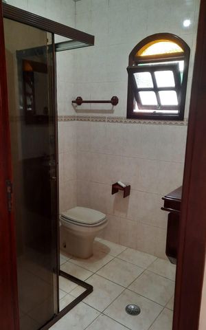 Casa à venda com 278m², 3 quartos e 4 vagas Casa à venda com 278m², 3 quartos e 4 vagasBanheiro