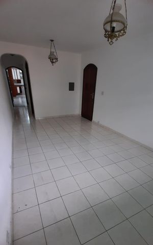 Casa à venda com 278m², 3 quartos e 4 vagas Casa à venda com 278m², 3 quartos e 4 vagasSala