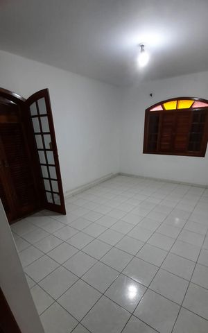 Casa à venda com 278m², 3 quartos e 4 vagas Casa à venda com 278m², 3 quartos e 4 vagasSala