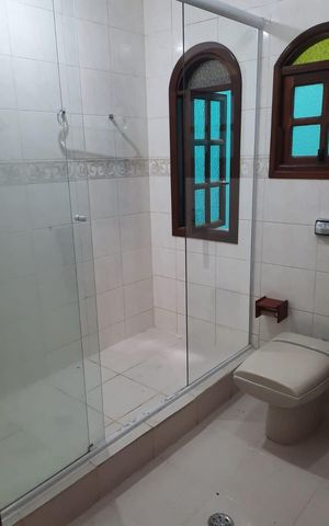 Casa à venda com 278m², 3 quartos e 4 vagas Casa à venda com 278m², 3 quartos e 4 vagasBanheiro
