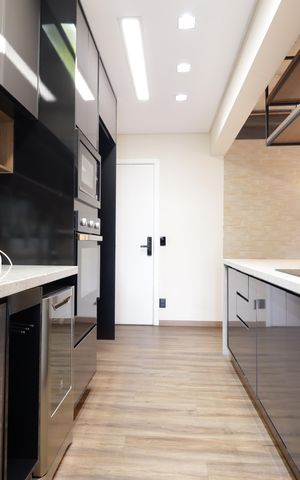 Apartamento para alugar com 96m², 2 quartos e 2 vagasCozinha