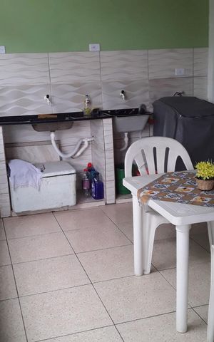 Casa para alugar com 80m², 1 quarto e sem vaga