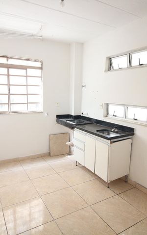 Apartamento à venda com 60m², 2 quartos e sem vagaCozinha e Área de Serviço