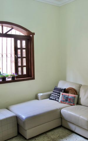 Casa à venda com 444m², 7 quartos e 5 vagas Casa à venda com 444m², 7 quartos e 5 vagasQuarto 1