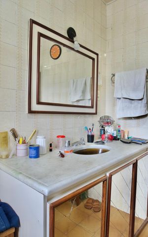 Casa à venda com 444m², 7 quartos e 5 vagas Casa à venda com 444m², 7 quartos e 5 vagasSuíte - Banheiro