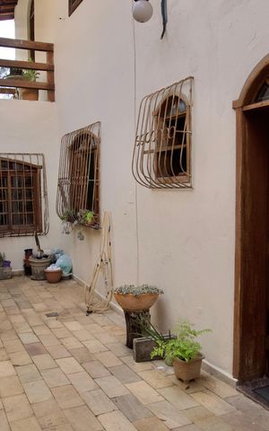Casa à venda com 444m², 7 quartos e 5 vagas Casa à venda com 444m², 7 quartos e 5 vagasÁrea Externa