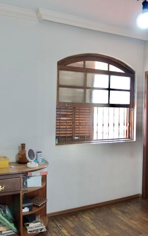 Casa à venda com 444m², 7 quartos e 5 vagas Casa à venda com 444m², 7 quartos e 5 vagasSuíte