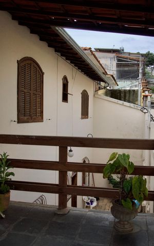 Casa à venda com 444m², 7 quartos e 5 vagas Casa à venda com 444m², 7 quartos e 5 vagasSuíte - Varanda