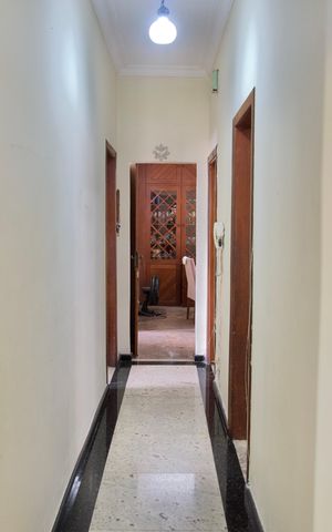 Casa à venda com 444m², 7 quartos e 5 vagas Casa à venda com 444m², 7 quartos e 5 vagasCorredor