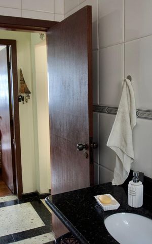 Casa à venda com 444m², 7 quartos e 5 vagas Casa à venda com 444m², 7 quartos e 5 vagasBanheiro