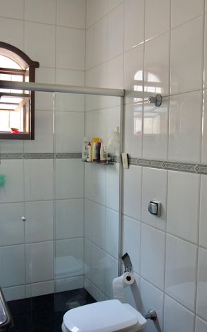 Casa à venda com 444m², 7 quartos e 5 vagas Casa à venda com 444m², 7 quartos e 5 vagasBanheiro