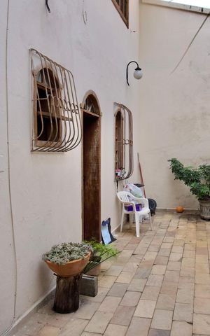 Casa à venda com 444m², 7 quartos e 5 vagas Casa à venda com 444m², 7 quartos e 5 vagasÁrea Externa