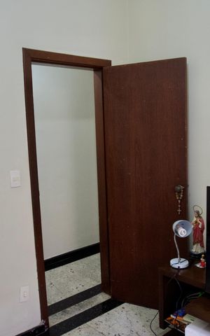 Casa à venda com 444m², 7 quartos e 5 vagas Casa à venda com 444m², 7 quartos e 5 vagasQuarto 1
