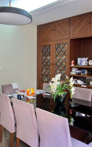 Casa à venda com 444m², 7 quartos e 5 vagas Casa à venda com 444m², 7 quartos e 5 vagasSala de Jantar