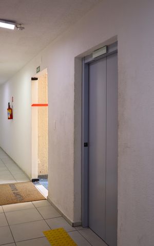 Apartamento para alugar com 41m², 2 quartos e 1 vagaÁrea comum - Saguão do prédio