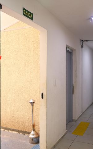 Apartamento para alugar com 41m², 2 quartos e 1 vagaÁrea comum - Saguão do prédio