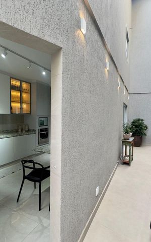Casa à venda com 220m², 4 quartos e 5 vagas Casa à venda com 220m², 4 quartos e 5 vagasQuintal