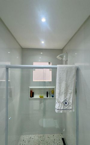 Casa à venda com 220m², 4 quartos e 5 vagas Casa à venda com 220m², 4 quartos e 5 vagasBanheiro 3