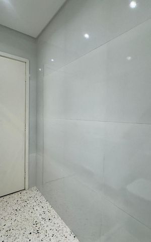 Casa à venda com 220m², 4 quartos e 5 vagas Casa à venda com 220m², 4 quartos e 5 vagasBanheiro