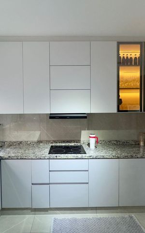 Casa à venda com 220m², 4 quartos e 5 vagas Casa à venda com 220m², 4 quartos e 5 vagasCozinha