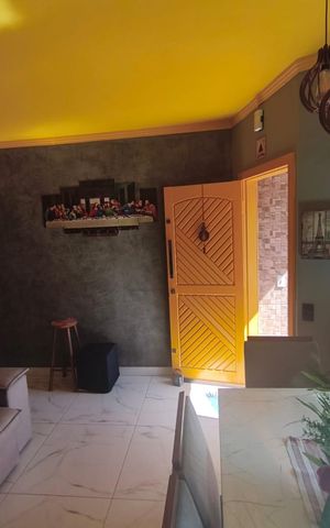 Casa à venda com 140m², 2 quartos e 1 vaga Casa à venda com 140m², 2 quartos e 1 vagaSala