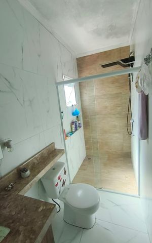 Casa à venda com 140m², 2 quartos e 1 vaga Casa à venda com 140m², 2 quartos e 1 vagaBanheiro