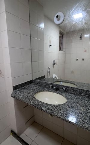 Apartamento à venda com 175m², 3 quartos e 1 vaga Apartamento à venda com 175m², 3 quartos e 1 vagaBanheiro do Quarto 2