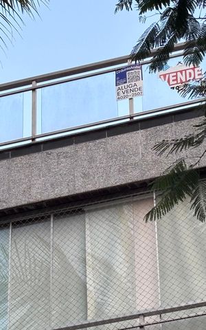 Apartamento à venda com 175m², 3 quartos e 1 vaga Apartamento à venda com 175m², 3 quartos e 1 vagaPlaquinha