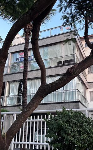 Apartamento à venda com 175m², 3 quartos e 1 vaga Apartamento à venda com 175m², 3 quartos e 1 vagaPlaquinha