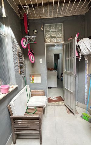 Casa de condomínio à venda com 70m², 2 quartos e sem vagaÁrea comum