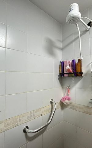Casa de condomínio à venda com 70m², 2 quartos e sem vagaBanheiro