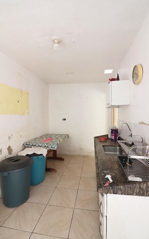 Casa à venda com 150m², 2 quartos e 1 vagaCozinha 