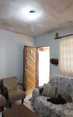 Casa à venda com 150m², 2 quartos e 2 vagasSala 