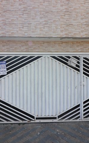 Casa à venda com 150m², 2 quartos e 2 vagasFachada 