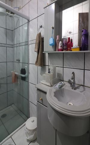 Casa à venda com 150m², 2 quartos e 2 vagasBanheiro Social