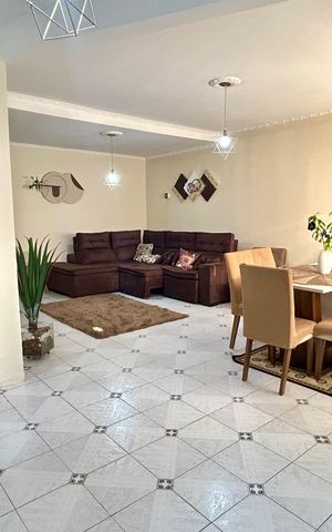 Casa à venda com 174m², 3 quartos e 4 vagasSala