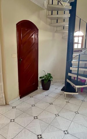 Casa à venda com 174m², 3 quartos e 4 vagasSala