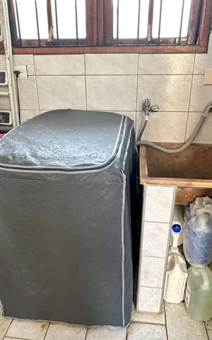 Casa à venda com 174m², 3 quartos e 4 vagasÁrea de Serviço