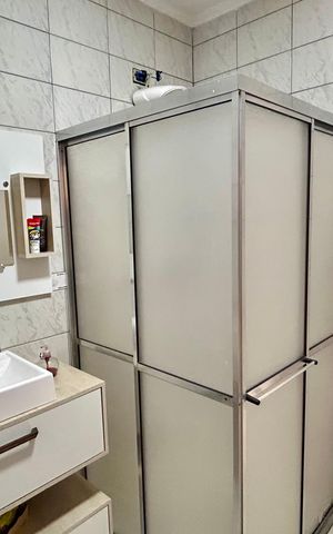 Casa à venda com 174m², 3 quartos e 4 vagasBanheiro 1