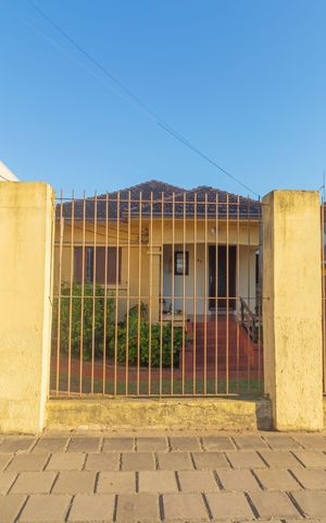 Casa à venda com 150m², 2 quartos e 2 vagas
