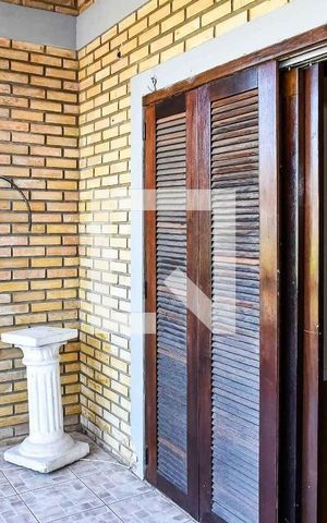 Casa à venda com 300m², 4 quartos e 1 vaga Casa à venda com 300m², 4 quartos e 1 vagaÁrea de serviço