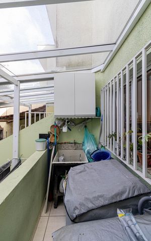 Casa à venda com 190m², 2 quartos e 3 vagas Casa à venda com 190m², 2 quartos e 3 vagasÁrea de Serviço