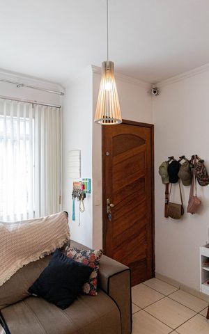 Casa à venda com 190m², 2 quartos e 3 vagas Casa à venda com 190m², 2 quartos e 3 vagasSala
